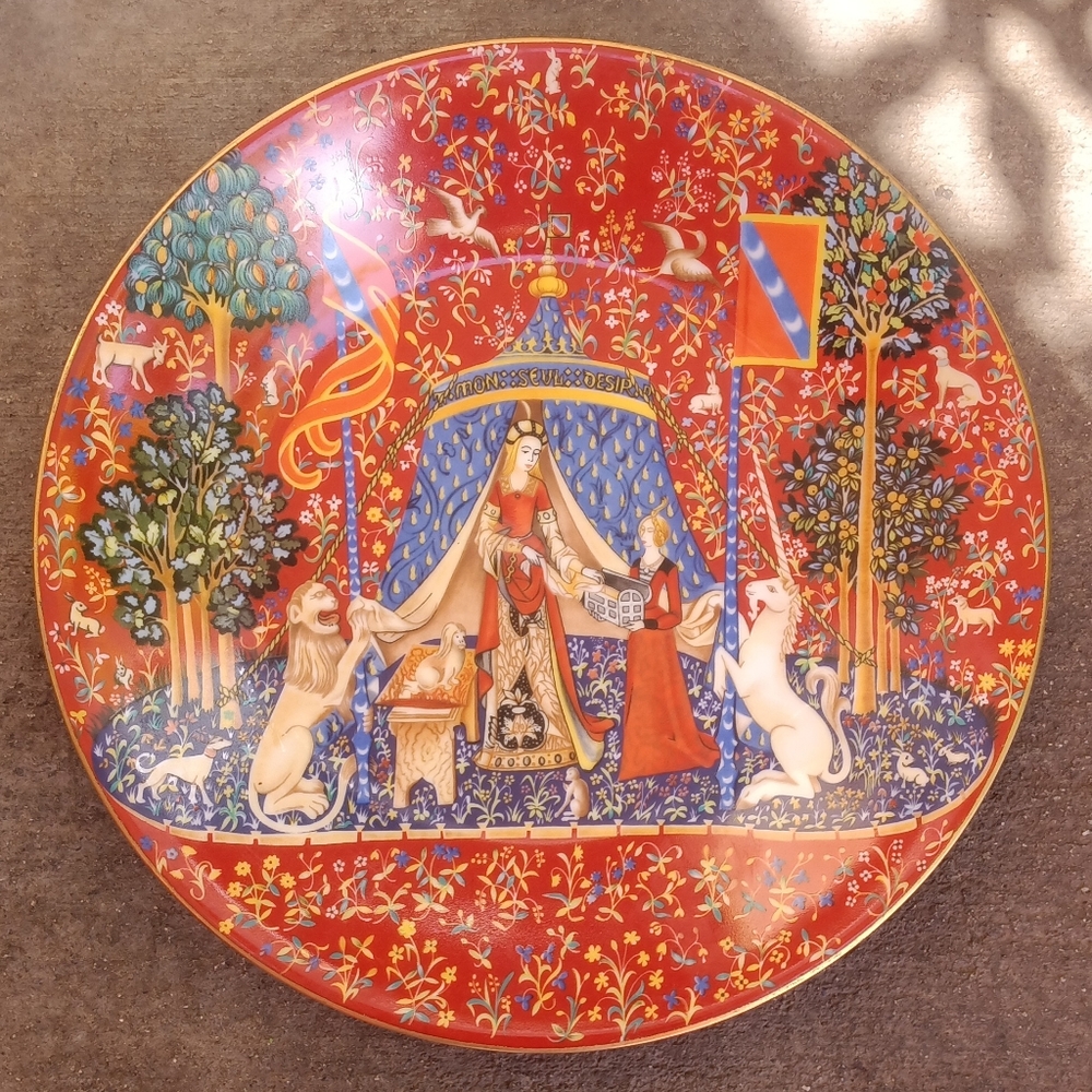 CH. Field Haviland-Limoges plate "Lady & The Unicorn" La Dame a la licorne-1977